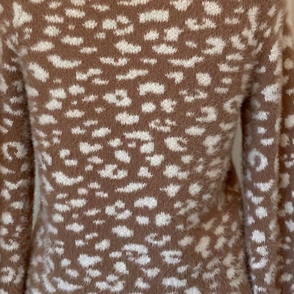 Abercrombie & Fitch-Super soft leopard print oversized pullover sweater - Picture 8 of 8